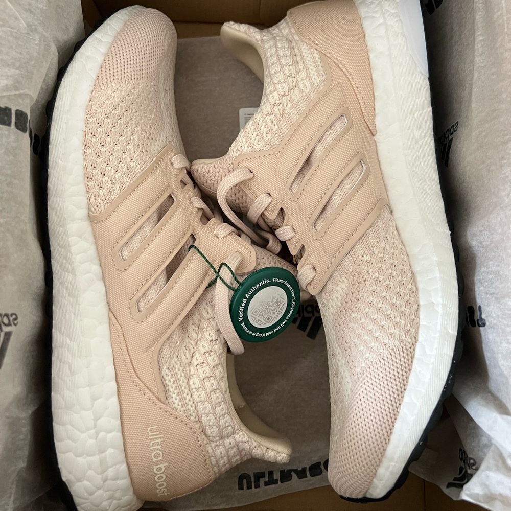 w Adidas Ultra Boost 5.0 DNA Halo Beige Ivory 7.5